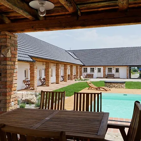 Apartmán Cyklopenzion U čápů *