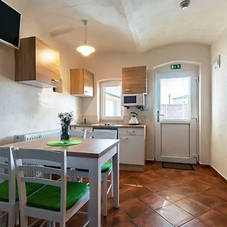Apartment Cyklopenzion U Capu *