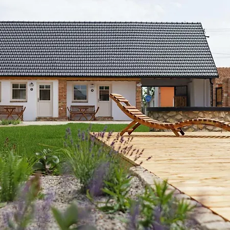 Apartmán Cyklopenzion U čápů Jevisovka