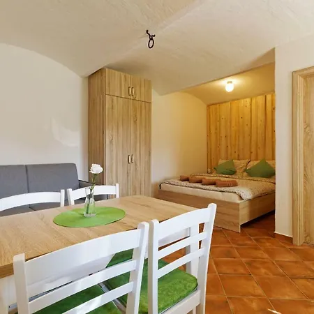 Cyklopenzion U Capu *